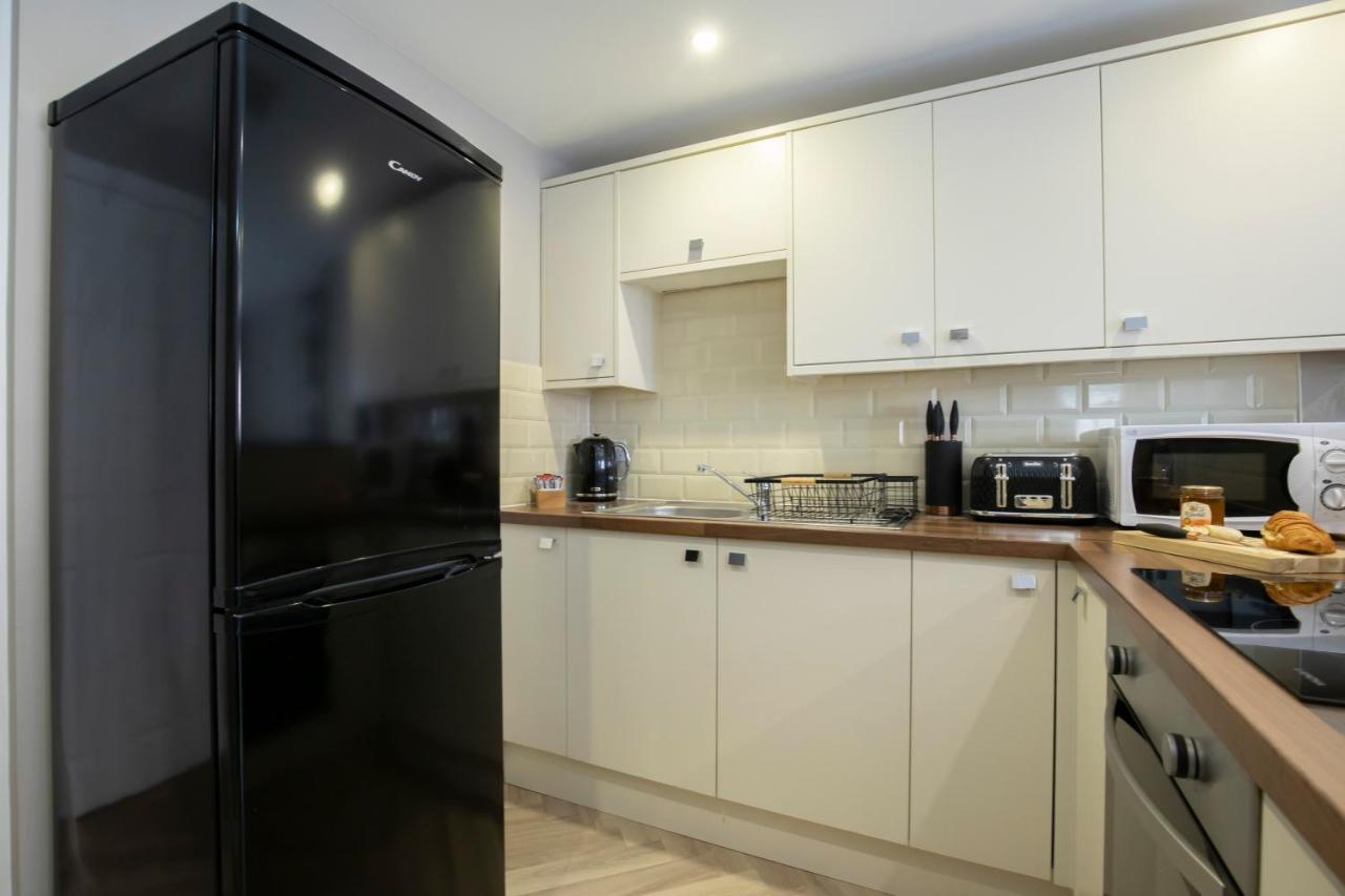 Elliot Oliver - 2 Bedroom Garden Apartment With Parking Cheltenham Exteriér fotografie