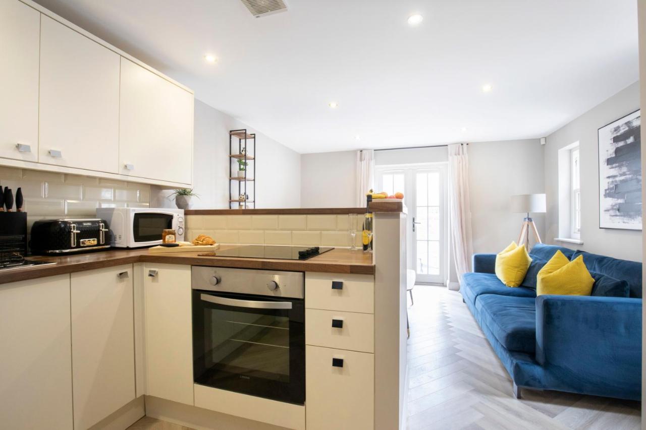 Elliot Oliver - 2 Bedroom Garden Apartment With Parking Cheltenham Exteriér fotografie