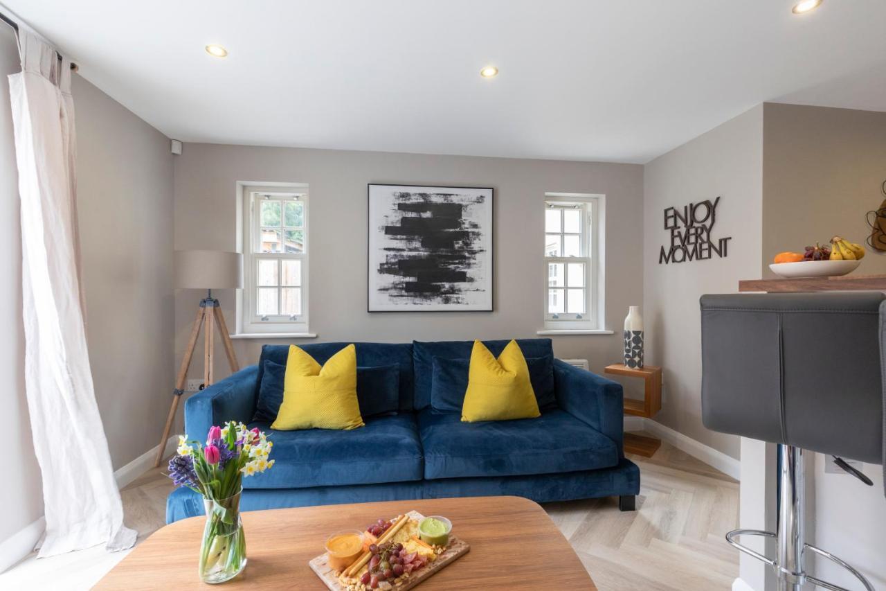 Elliot Oliver - 2 Bedroom Garden Apartment With Parking Cheltenham Exteriér fotografie