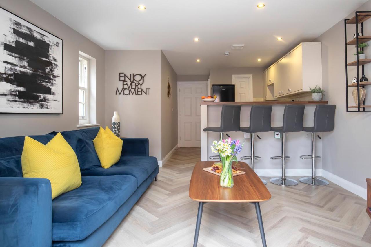 Elliot Oliver - 2 Bedroom Garden Apartment With Parking Cheltenham Exteriér fotografie