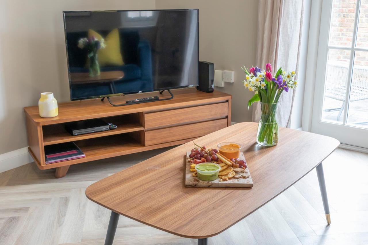 Elliot Oliver - 2 Bedroom Garden Apartment With Parking Cheltenham Exteriér fotografie
