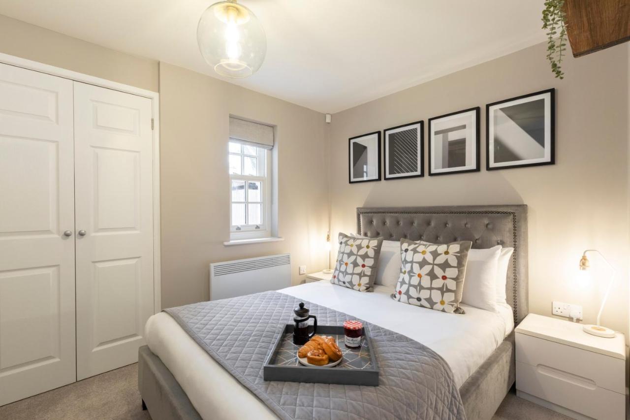 Elliot Oliver - 2 Bedroom Garden Apartment With Parking Cheltenham Exteriér fotografie